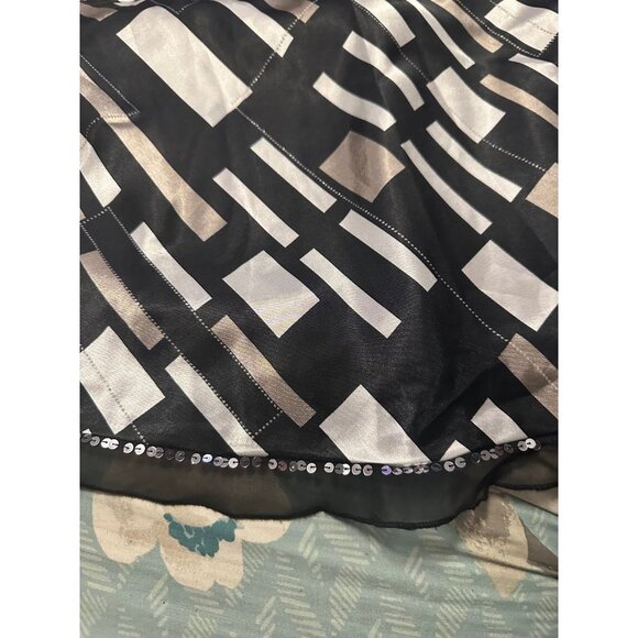 6 FOR $15 Essentials small tank top - Picture 2 of 5